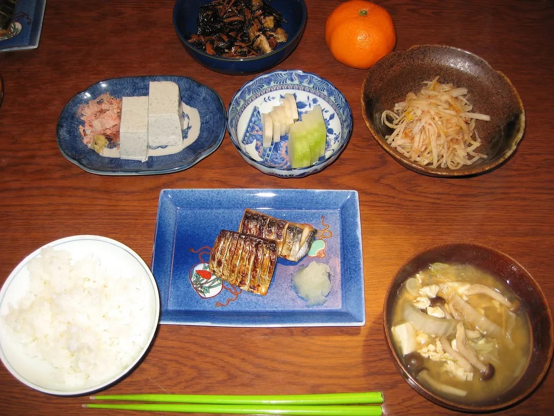 第6回 日本人はなぜ長生き? — 「和食の秘密」より先にあった、3つの理由